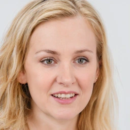 Sara Jensen face